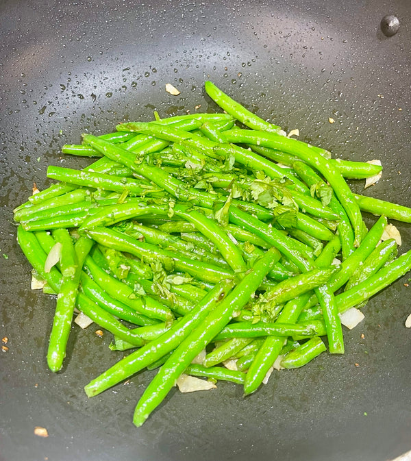 crispy and crunchy garlic green beans